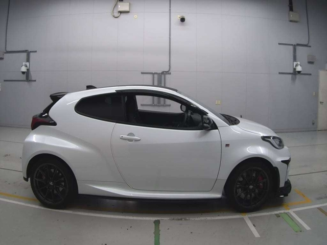 TOYOTA YARIS 2021