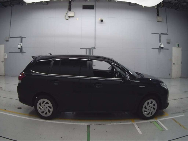 TOYOTA COROLLA FIELDER 2018