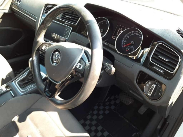 VOLKSWAGEN GOLF 2013