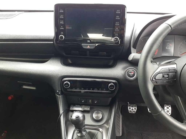 TOYOTA YARIS 2021