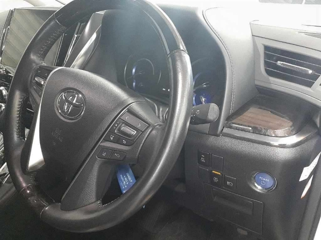TOYOTA ALPHARD 2021