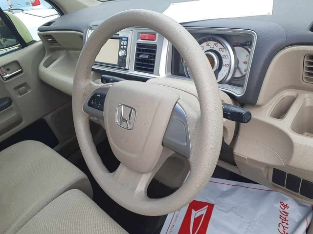 HONDA LIFE 2011