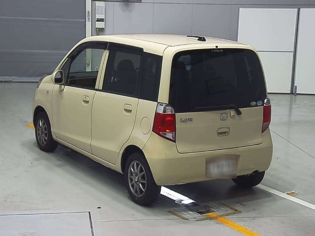 HONDA LIFE 2011