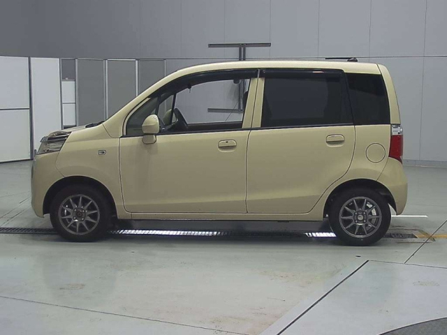 HONDA LIFE 2011