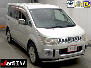 MITSUBISHI DELICA D5