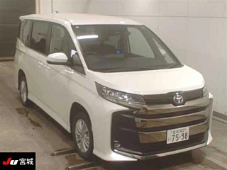 TOYOTA NOAH
