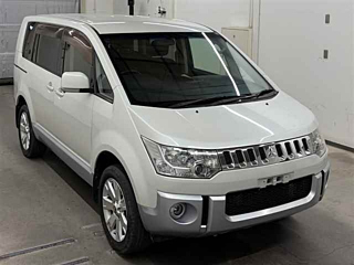 MITSUBISHI DELICA D5