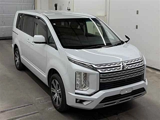 MITSUBISHI DELICA D5