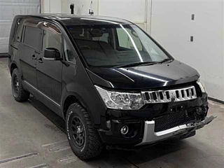 MITSUBISHI DELICA D5