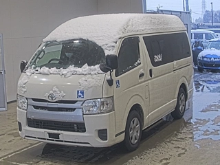 TOYOTA HIACE VAN