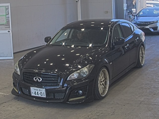 NISSAN FUGA