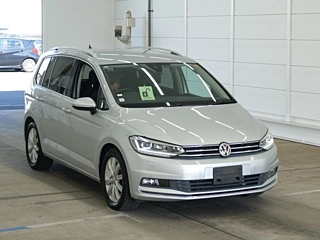 VOLKSWAGEN GOLF TOURAN
