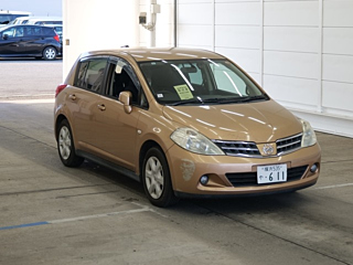 NISSAN TIIDA