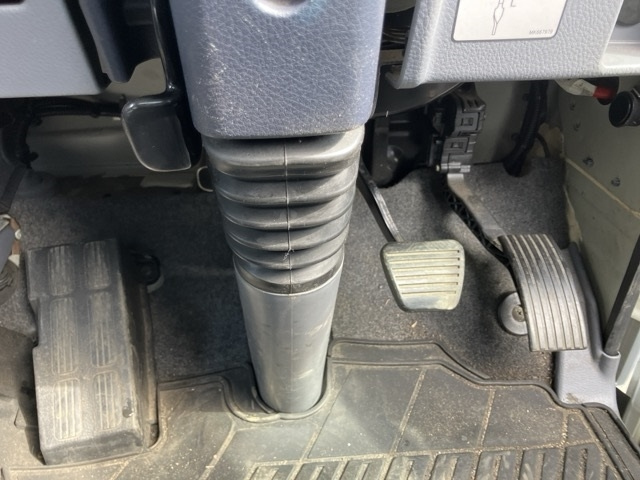 MITSUBISHI CANTER 2015