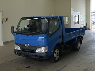 TOYOTA DYNA