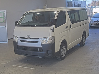 TOYOTA HIACE VAN