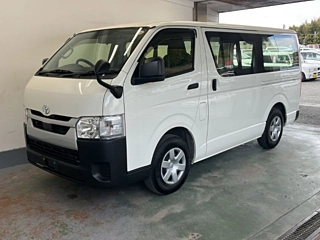 TOYOTA HIACE VAN