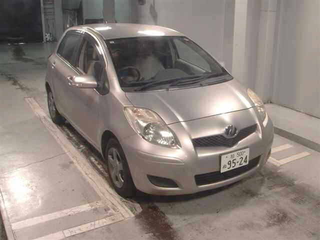 TOYOTA VITZ 2009