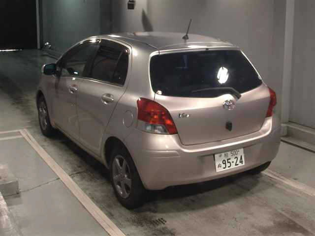 TOYOTA VITZ 2009