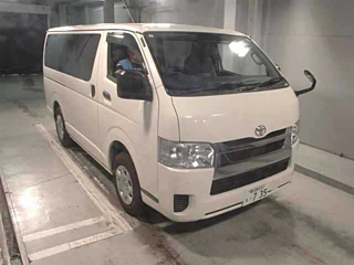 TOYOTA HIACE VAN