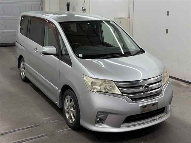 Nissan Serena 2011
