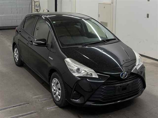 Toyota Vitz 2017
