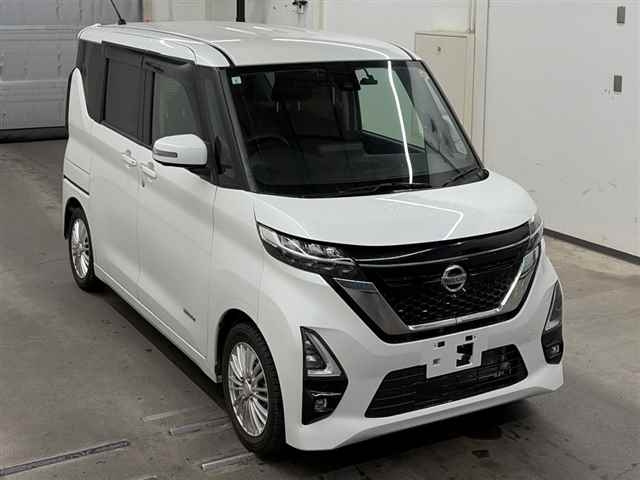 Nissan Roox 2021
