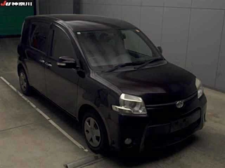 Toyota Sienta 2015