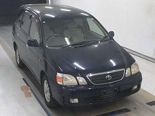 Toyota Gaia 2003