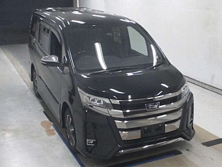 Toyota Noah 2021