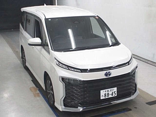 Toyota Voxy 2022