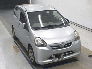 Daihatsu Mira 2013