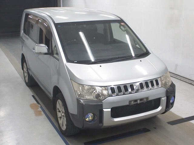 Mitsubishi Delica