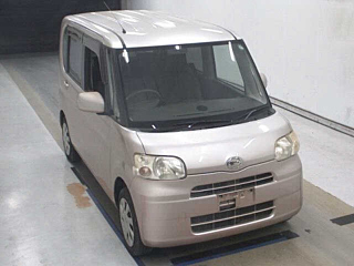 Daihatsu Tanto 2011