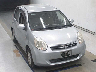 Toyota Passo 2011