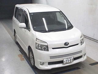 Toyota Voxy 2008