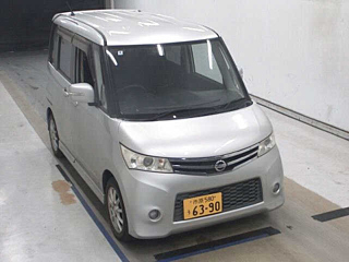Nissan Roox 2010