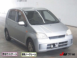Daihatsu Mira 2005