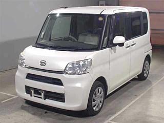 Daihatsu Tanto 2015