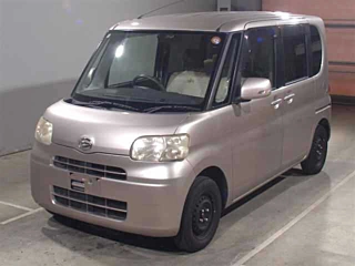 Daihatsu Tanto 2010