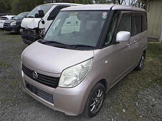 Nissan Roox 2012