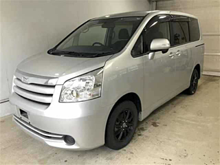 Toyota Noah 2008