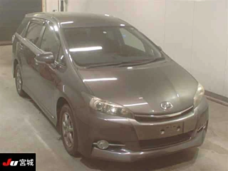 Toyota Wish 2013