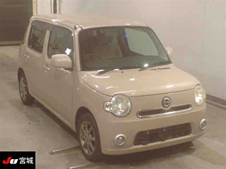 Daihatsu Mira 2011