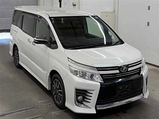 Toyota Voxy 2015