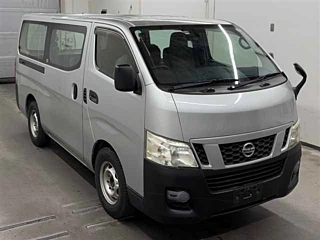 Nissan Caravan 2015