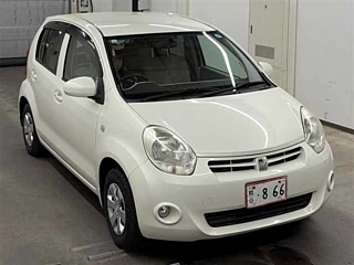 Toyota Passo 2011