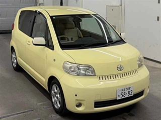 Toyota Porte 2005