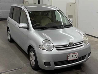 Toyota Sienta 2009