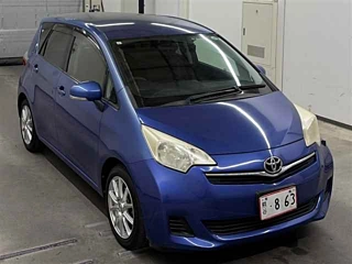 Toyota Ractis 2011